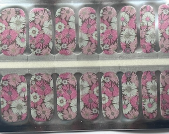 Pearly Pink Floral - Dry Nail Polish - Long Wear Nail Wraps - Nail Stickers