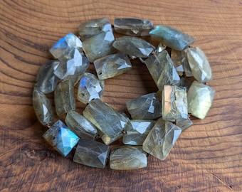 Labradorite beaded necklace, labradorite necklace, gemstone beaded necklace, gemstone candy necklace, gifts for her, flashy Labradorite