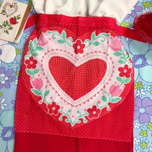 Vintage 60s/70s Red Polka Dot Heart Applique Apron Small