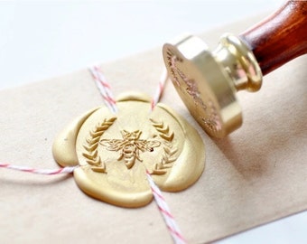 Bee Queen Wreath Wax Seal Stamp | Backtozero