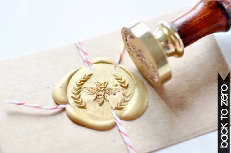 Bee Queen Wreath Wax Seal Stamp Backtozero image 1