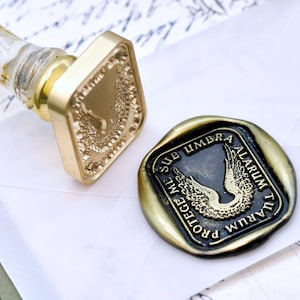 Wings Motto latino messaggio fedeltà retrò antico ispirato timbro sigillo di cera / firma gratuita OOAK lamina d'oro manico in resina / Backtozero B20