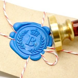 Personalized Crown Wreath Custom Initial Wax Seal Stamp | Backtozero