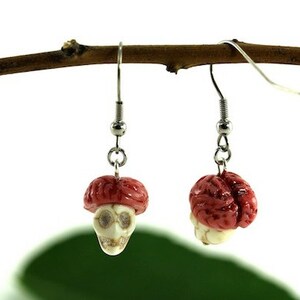 Brain Skull Earrings, Zombie Earrings, Quirky Halloween Jewelry, Macabre Earrings, Halloween Earrings, Goth Earrings, Grunge Creepy Jewelry