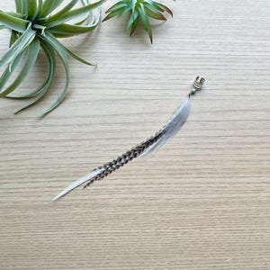Feather Ear Cuff, Ear Clip, Silver Cuff, White Feather Jewelry, Renaissance Style, Boho, Long Feather Ear Cuff, Statement Jewelry (SINGLE)