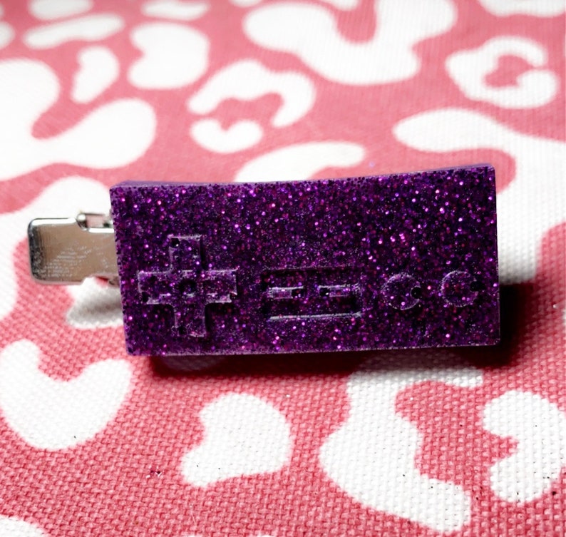 Gamer hair clip