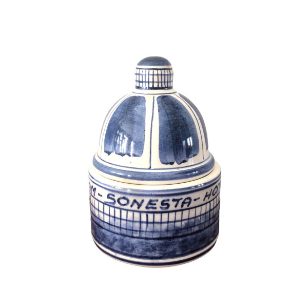 Delft blue box, Sonesta hotel Amsterdam, porcelain jar, for trinkets, jewelry or decoration. Hand painted and marked. rare collectors item.