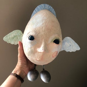 Bambola d'arte, angelo custode di polvere di legno/cartapesta. Unico nel suo genere, fatto a mano. Regalo speciale per te o per qualcun altro, unico nel suo genere
