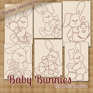 Peut inclure: Cinq dessins au trait noir et blanc de bébés lapins dans différentes poses. Les lapins tiennent une fleur, un nœud, un bavoir, des blocs et une chaussette. Le texte "Baby Bunnies" et "4x4 and 5x7 Hoop Sizes" est en bas de l'image.