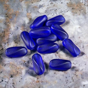 Czech Glass Beads - Cobalt Blue 14x6mm Twisted Oval Beads, Matte Finish Cobalt Blue Bead (SPI/RJ-1717) * Qty. 12