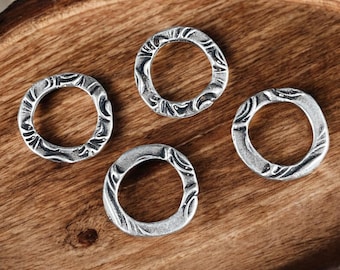 TierraCast Dulce Vida Flora 5/8" Organic Linking Ring, Antiqued Pewter (PF/700-04) * Qty. 4