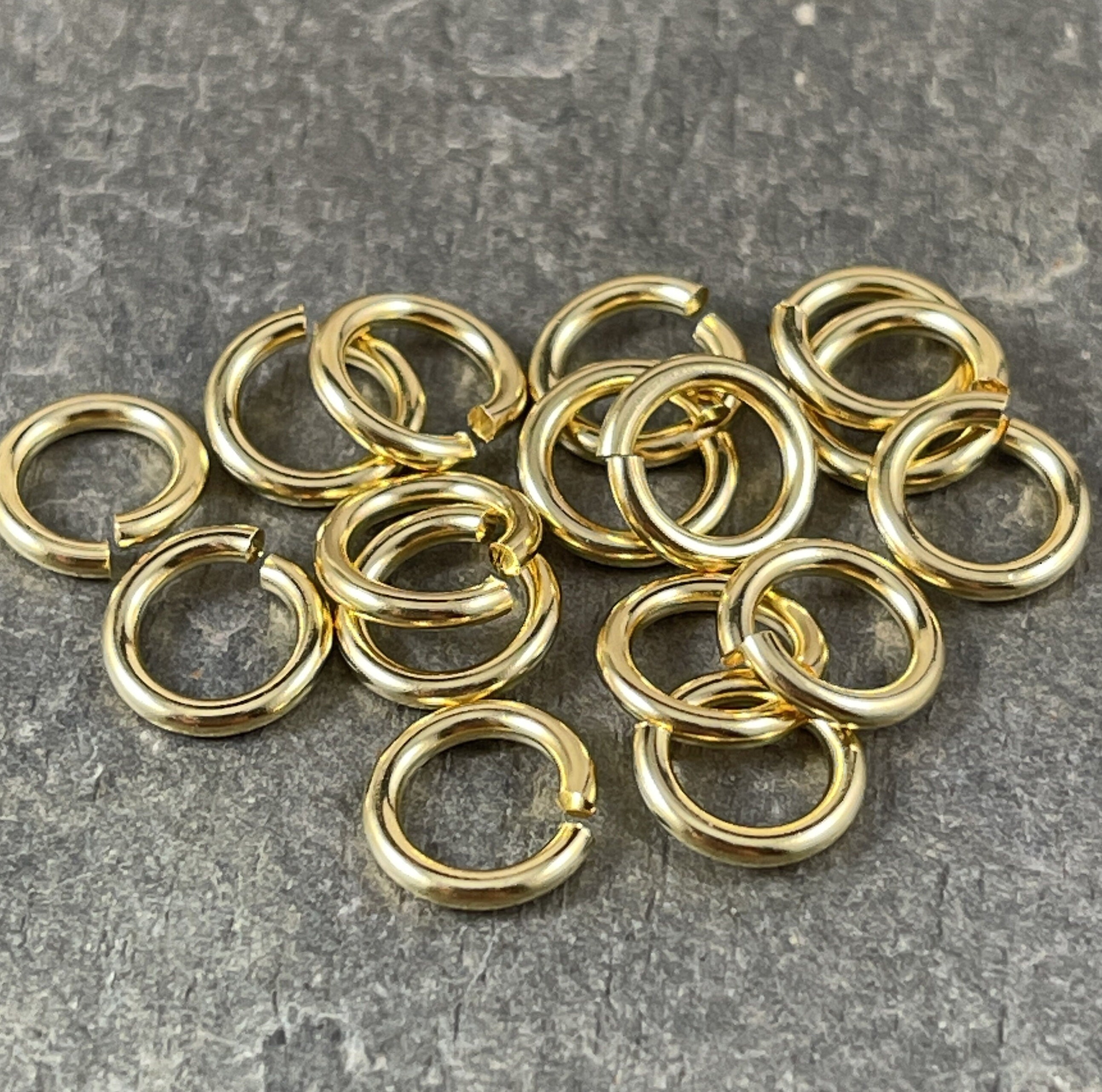  1800pcs Open Jump Rings, 4mm 5mm 6mm Assorted Size Jewelry Jump  Rings Connectors Open Jump Rings for Jewelry Making (Gold, Silver)