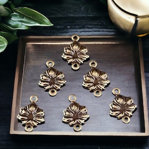 Small Flower Theme Link ~ Oxidized Brass Detailed Flower Link for Jewelry ~ 11x8mm Brass Link (VJS/C85) * Qty. 4