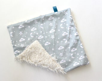 Dream Lovie. Sicherheitsdecke. Personalisierte Lovey. Kunstfell Lovey. Graue Wolkenmonde. Mini Babydecke. Minky Lovie. Baby-Dusche-Geschenk.