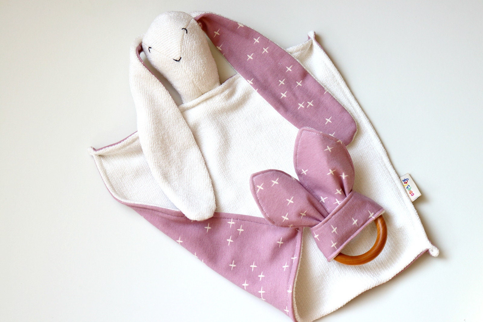 Organic Lovey. Lapin Animal Lovie. Clin d'œil Violet. Couverture de Sécurité. Mini Couverture Pour B
