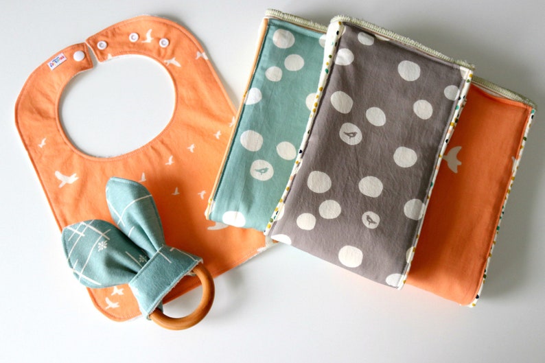 Baby Shower Gift Organic Baby Burp Cloths Organic Burp Cloth Set of 3 Newborn Baby Gift Basic Dots Baby Essentials Burp Rag