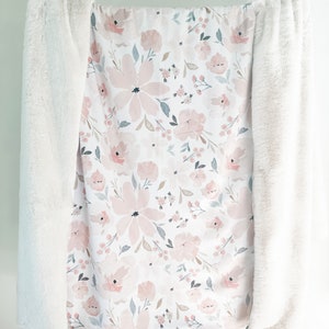 Throw Blanket. Blush Pink Faux Fur Throw. Light Pink Floral. Blanket. Minky Blanket. Minky Throw Blanket. Gift for Her. Home Gift. Host Gift