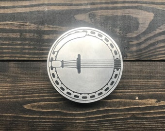 Hebilla de cinturón de banjo de metal / Hebilla de cinturón personalizada hecha para los fanáticos de la música bluegrass, americana, country y folk / Hecho en EE. UU.