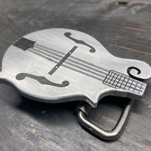 Mandoline Gürtelschnalle | Benutzerdefinierte Gürtelschnalle für den Fan von Bluegrass Music, Americana, Country und Folk Genres | Hergestellt in den USA