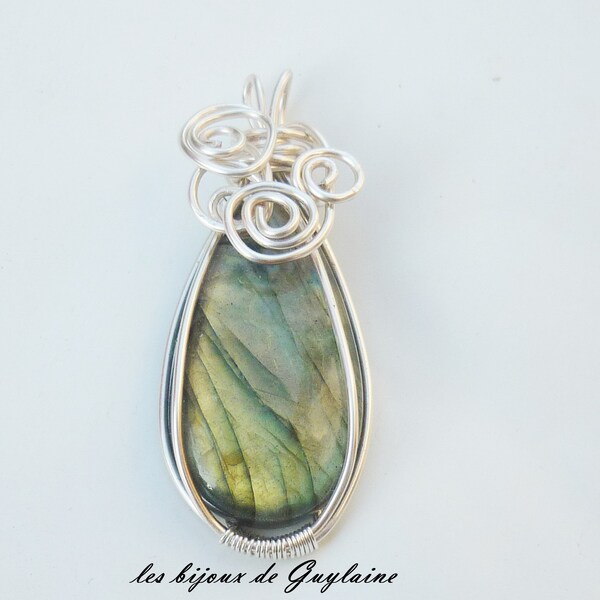 pendentif pierre labradorite, protection, talisman, amulette