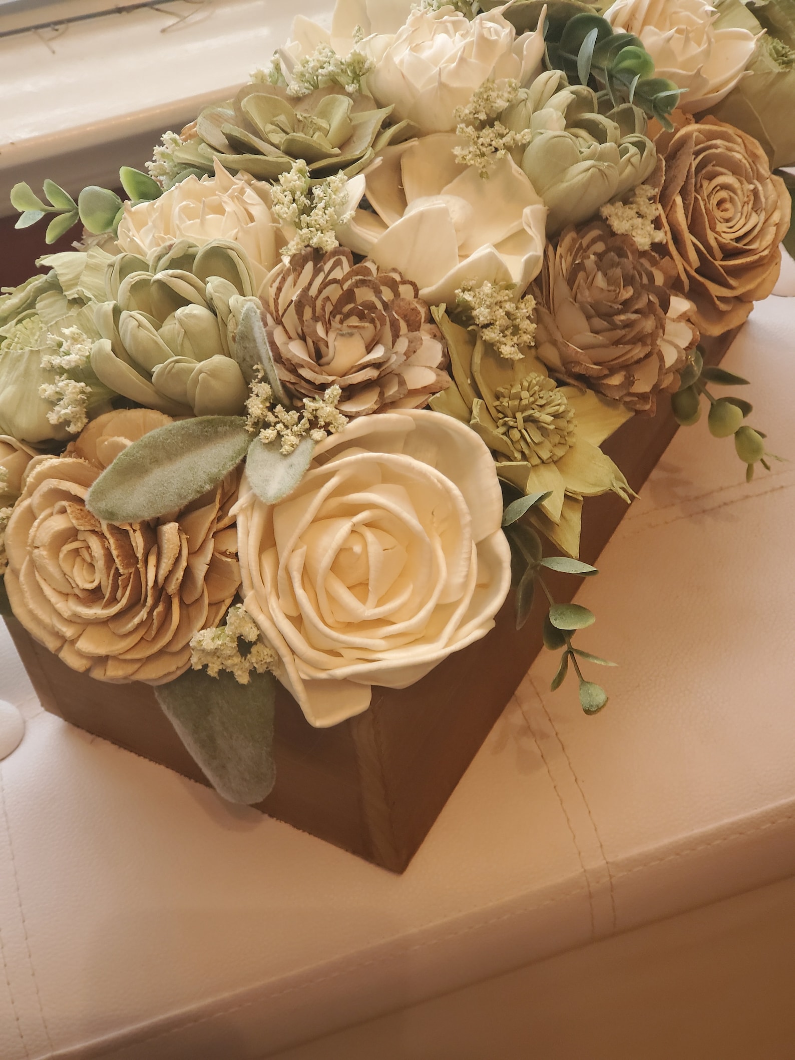 natural-greenery-arrangement-sage-and-cream-bouquet-natural-sola-wood