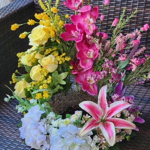 Memorial urn wreath, Celebration of Life flowers, funeral flowers, flowers for urn