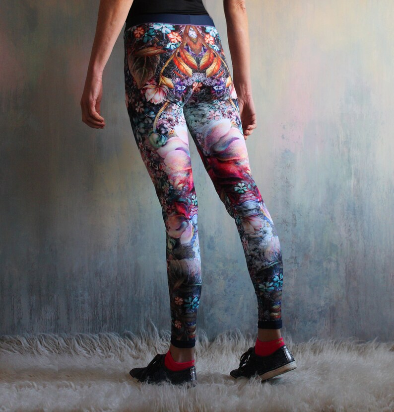Foral workout woman leegings with art  print  Yoga stylish image 2
