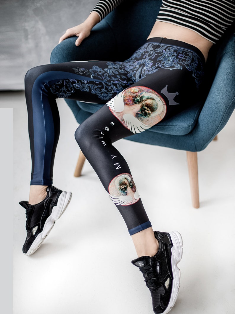 Stylish leggings workout woman  pants  with art print. image 1