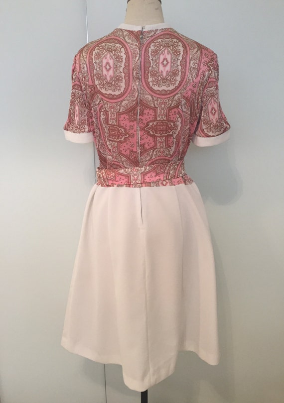 1970s Pretty Paisley Print Dress - image 2