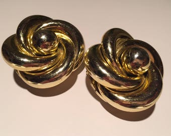 Vintage 80s Gold Tone Clip On Earrings