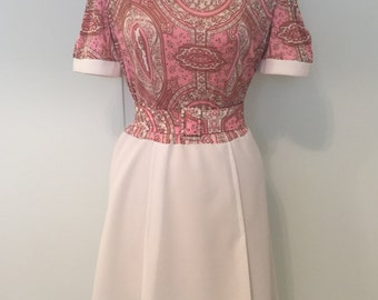 1970s Pretty Paisley Print Dress