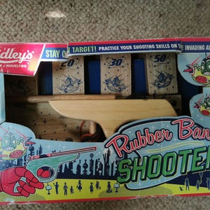 Vintage Ridley&#39;s Rubber Band Shooter Wooden Toy