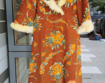 Vintage 1960s Dressing Gown