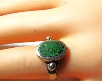 Artistic Sterling Silver and Green Malachite Ring, Simple Bezel Set Rustic Oval Stone, Gift For Her Wife Sister Girlfriend, Size 6