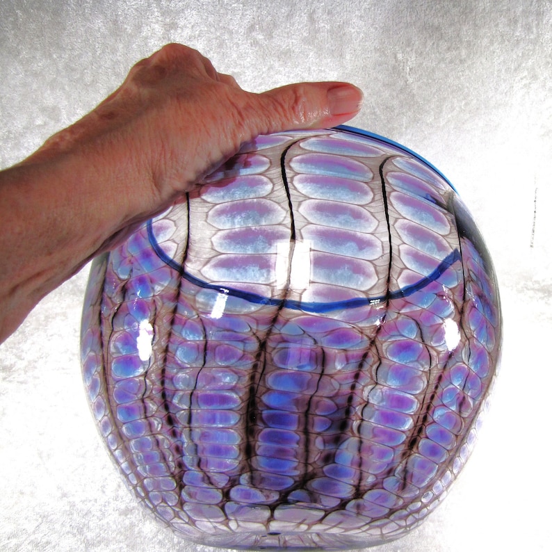 Amazing Hand Blown Large Art Glass Reptilian Bowl By Glass Master Tom Philabaum Astract Reptile Pattern One Of A Kind image 6