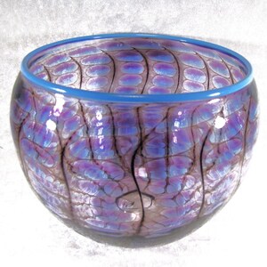 Amazing Hand Blown Large Art Glass Reptilian Bowl By Glass Master Tom Philabaum Astract Reptile Pattern One Of A Kind image 2
