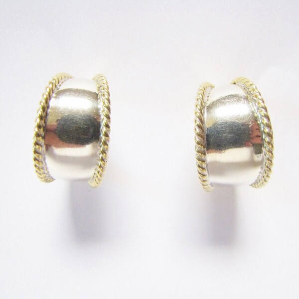Pendientes vintage huggie Hoop de plata de ley, modernos aros abiertos todos los días, pendientes de medio aro ancho con acento de tono oro trenzado