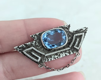 Antique Arts & Crafts Sterling Silver Brooch/Pin // Gorgeous Cornflower Blue Glass Stone // Early 1900s Brooch // Hand-Crafted // Unusual