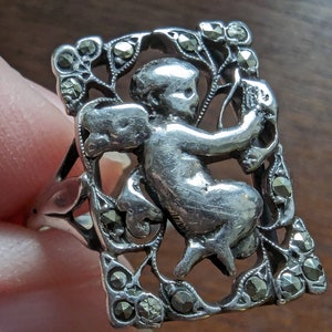 Antique Edwardian Sterling Silver Cherub Ring // Silver & Marcasite Ring // Putti // Angel // Beautiful Detailed Design // Larger Ring Size image 10