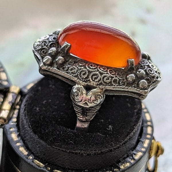 Vintage Theodor Fahrner Carnelian & Sterling Silver Ring // Art Deco Ring // Pforzheim Germany // Wonderful Silver Filigree Design