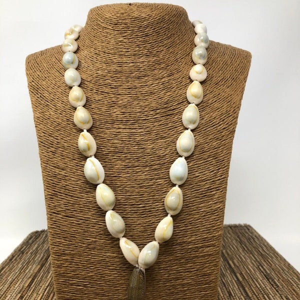 Cowrie Shell Necklace - Etsy