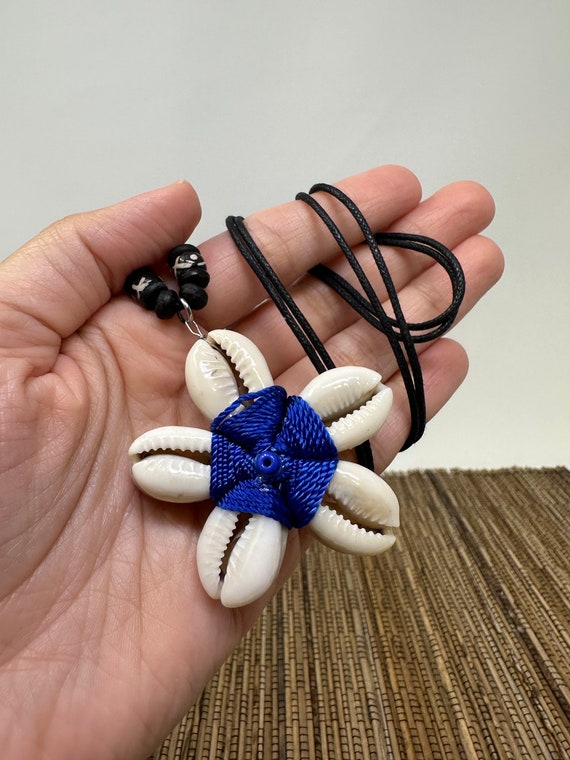 Shell flower sales necklace