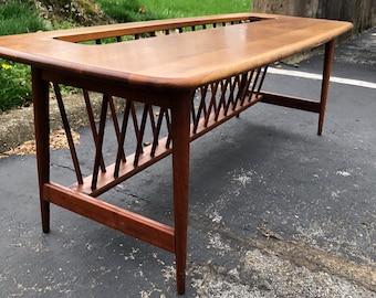 Arthur Umanoff Large Mid Century Modern Walnut Magazine Coffee Table