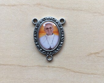 Pope Francis centerpiece 1 inch, pewter