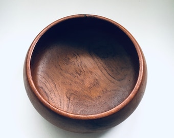 Vintage Midcentury Modern Scandinavian Design Teak Fruit Bowl, Denmark 1960's - 2