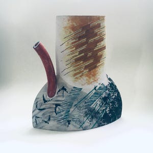 Postmoderne Memphis Design Kunst Keramik Dekanter Vase, signiert TL