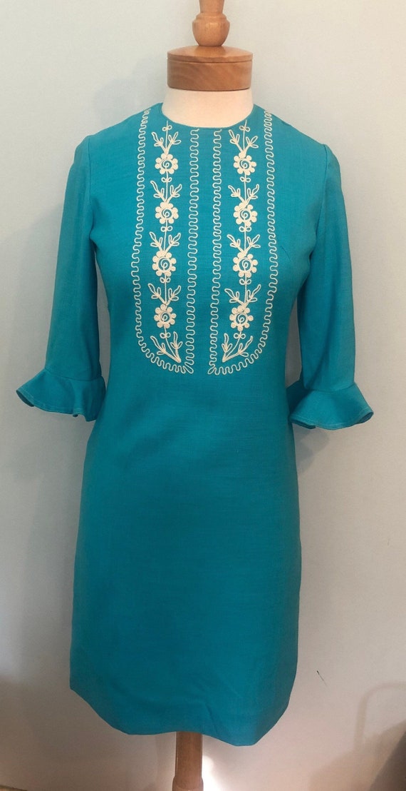 Vintage 1960's Embroidered Turquoise Blue Linen S… - image 1