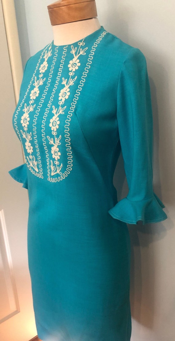 Vintage 1960's Embroidered Turquoise Blue Linen S… - image 5