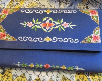 Vintage 1970's Chinese Asian Floral Embroidered Blue Silk Wallet Clutch Purse