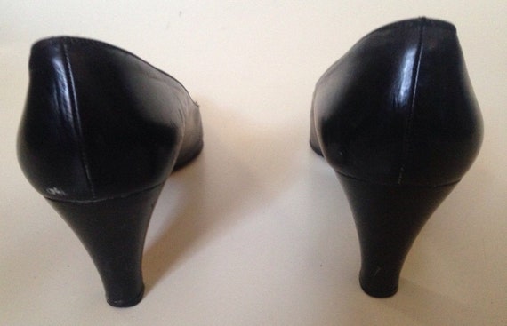 Vintage 1980's Ferragamo Black Patent Leather Pum… - image 4